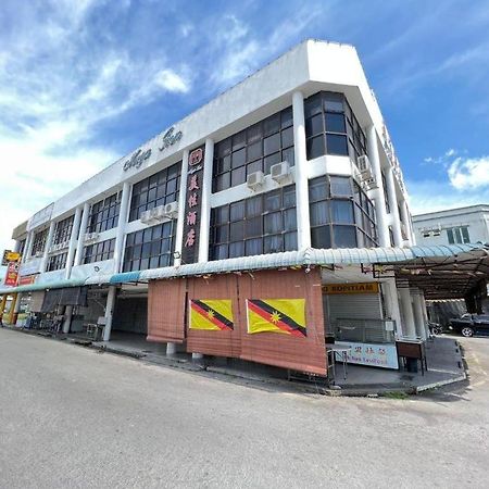 Mega Inn Sri Aman Simanggang Exterior photo