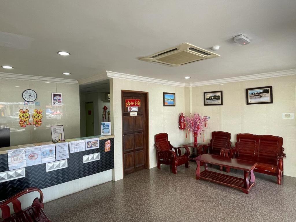Mega Inn Sri Aman Simanggang Exterior photo